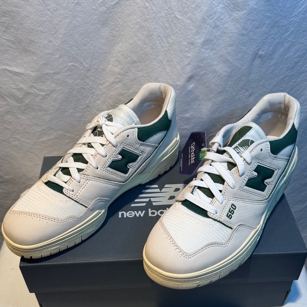 🆕 New Balance 550 Men's Beige and Green Sneakers